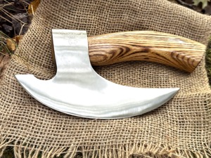 Hacha de acero al carbono hecha a mano con mango de madera, mini hacha, cortador de pizza, para uso en exteriores - Product Image 3