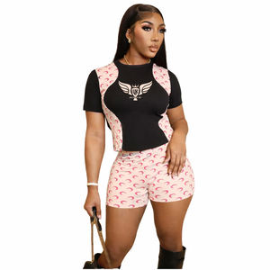 Ensemble tendance pour femmes, 2 pièces, haut noir slim fit, short imprimé taille haute, tenue décontractée d'été, ensemble assorti pour femmes - Product Image 4