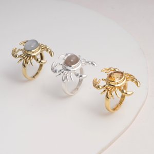 Bague Glamour Moku en Laiton avec Crabe et Citrine Ovale Facettée, Sertie en Bezel, Design Inspiré de l'Océan, Faite à la Main, Bijoux pour Femme - Product Image 5