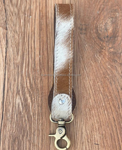 Nuevo llavero de cuero de vaca genuino hecho a mano Real con forma de muñequera encantadora, accesorio de estilo occidental, llavero de muñequera vaquera - Product Image 6