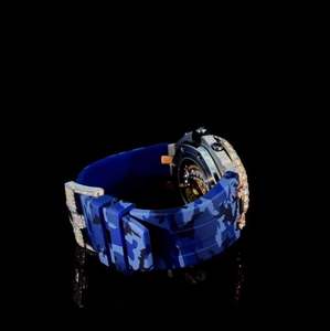 Montre chronographe sertie de diamants avec bracelet camouflage bleu, lunette et cadran entièrement pavés, montre de luxe personnalisée - Product Image 5