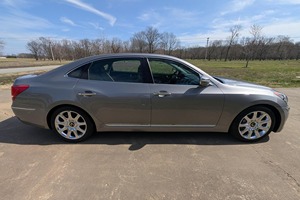 Hyundai Equus Signature 2012 - Product Image 2