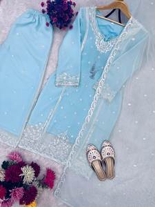 Ensemble Salwar Kameez pakistanais de luxe vert menthe 3 pièces, en Georgette, fortement brodé, avec Palazzo et Dupatta, idéal pour les fêtes, infroissable - Product Image 5