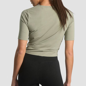 T-shirt de sport léger et court pour la gym, col rond, idéal pour l'été, personnalisable, haut de yoga en tissu spécial - Product Image 2