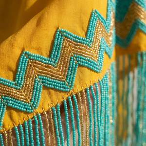 Poncho de créateur le plus vendu, orné de perles, vêtement d'extérieur tendance pour occasions spéciales, disponible pour une livraison mondiale - Product Image 2