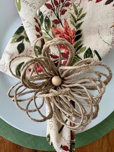 Anneaux de serviette en rotin en forme de fleur, tissés à la main, accessoires de table décoratifs pour la salle à manger, la maison, le café, les événements, les mariages et les fêtes - Product Image 3