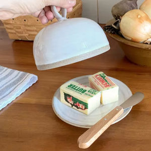 Recipiente para Mantequilla Artesanal en Forma de Domo con Tapa y Asa, Plato Ancho para Servir, Acabado Liso y Elegante, Recipiente para Guardar Mantequilla en la Cocina - Product Image 2