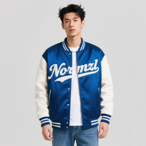 Chaqueta universitaria de chenilla bordada, chaqueta varsity de satén con nombre personalizado, cuello alto, chaqueta bomber varsity de poliéster satinado para invierno - Product Image 1