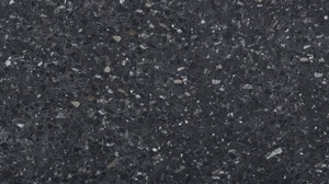 Dalles de granit noir Lava polies, les plus vendues, pour comptoirs de cuisine, dessus de salle de bain, revêtements de sol et murs, disponibles à la vente - Product Image 2