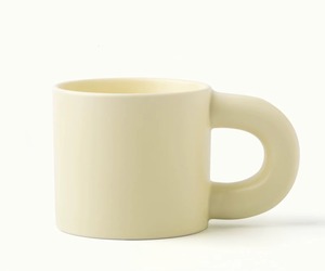 Mug à café mignon avec des motifs uniques qui rehaussent l'attrait visuel. Mug en céramique adorable, adapté aux boissons chaudes et froides. - Product Image 2