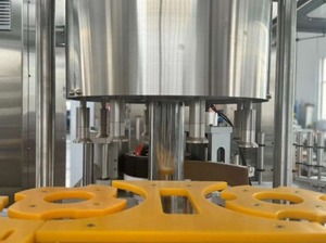 Machine d'étiquetage automatique électrique BOPP haute précision 200 BPM pour l'industrie alimentaire avec technologie jet d'encre/laser pour bouteilles rondes - Product Image 3