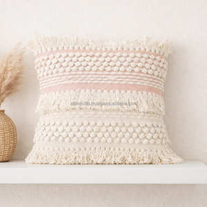 Housse de coussin bohème noir et blanc avec rayures superposées et franges, coussin décoratif tissé, style marocain haut de gamme - Product Image 5