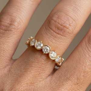 Anillo de Promesa de Eternidad Completa con Diamante Cultivado en Laboratorio de Corte Redondo de Lujo, Oro de 14K, Anillo de Boda Fino para Regalo de Joyería para Fiestas - Product Image 1
