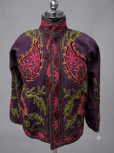 Chaqueta de Terciopelo Morado Ciruela al por Mayor para Hombre, Chaqueta Bordada de Diseñador Premium, Ropa Exterior Étnica Tradicional Multicolor - Product Image 3