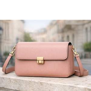 Cartera tipo sobre de cuero PU color lavanda que funciona como un bolso de mano funcional con compartimentos para tarjetas y dinero en efectivo. - Product Image 6