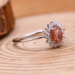 Anillo de Plata de Ley 925 con Turmalina Ovalada Natural y Halo de Circonitas, Joyería Memoria, Venta al Por Mayor - Product Image 2