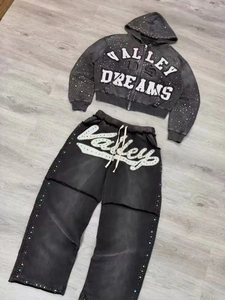 Ensemble de survêtement unisexe personnalisé noir avec fermeture éclair ornée de strass, sweat à capuche et pantalon streetwear coupe ample longueur intégrale pour l'automne - Product Image 1