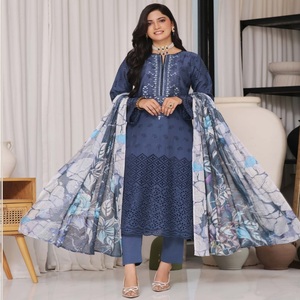 Belle robe Panjabi de pelouse trois pièces élégante pour les femmes indiennes et pakistanaises décontractées et de fête robe pakistanaise robes indiennes - Product Image 2