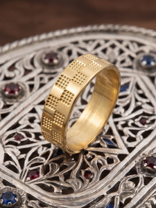 DIVYORO สายรัดข้อมือลายตารางหมากรุกชุบทอง 22k สำหรับผู้ชายแบบคลาสสิก - Product Image 4