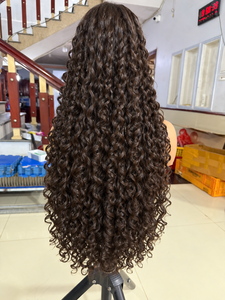 Peluca Rizada Frontal de Encaje HD 13x4 al por Mayor, Cabello Remy Doble Trama, Larga, Gorra Pequeña, 250% de Densidad, Colores y Longitudes Personalizables - Product Image 1
