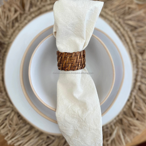 Vente en gros de ronds de serviette en osier et rotin durables respectueux de l'environnement meilleure vente de décor de table pour les fêtes de restaurants emballage personnalisé - Product Image 2