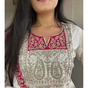 Conjunto de diseñador XL de chifón con blusa de manga tres cuartos, pantalón y dupatta con bordado de lentejuelas - Product Image 2