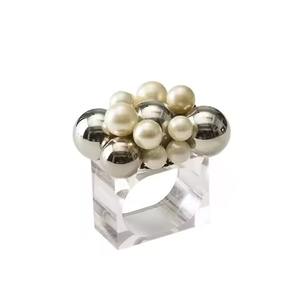 Anillo de servilleta de acrílico de lujo para decoración de mesa de comedor y eventos - Product Image 1