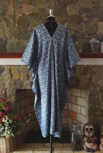 Robe caftan japonaise en coton mélangé durable, col en V, coupe ample et décontractée, vêtements traditionnels pour femmes - Product Image 5