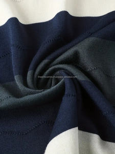 Camiseta de algodón con logotipo personalizado de calidad superior para hombres para Polos Camiseta de peso pesado de patrón sólido de Pakistán - Product Image 5