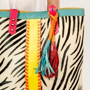 Women's Summer Hobo Bag Large Genuine Cowhide Leather Handtooled <b>Concealed</b> Carry Shoulder Strap Portable Western Style Boot - Product Image 3