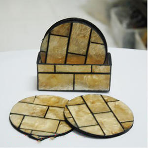 Posavasos de mosaico con incrustaciones de conchas, artículos de vidrio y manteles individuales con motivos de mosaico de conchas. - Product Image 1