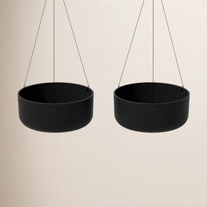 Pot de fleurs suspendu minimaliste noir avec design circulaire pour plantes d'intérieur et d'extérieur - Product Image 3