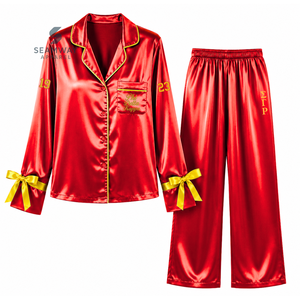 Ensemble de pyjama en satin pour femmes NSPDK, manches longues, boutonné, brodé, deux pièces, rouge avec bordure dorée, ensemble de détente - Product Image 1