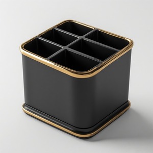 Portacepillos de Dientes de Metal Premium con Diseño Geométrico Minimalista para un Estilo de Baño Contemporáneo y una Decoración Elegante - Product Image 1