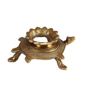 Shankh Stand with Tortoise for Home Office Temple <b>Mandir</b> Pooja Puja Room Handicraft Brings Prosperity Yellow 1.9 x 3.8x 3.5 inch - Product Image 1