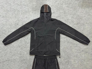 Chaqueta y Pantalón Deportivo Cortavientos con Líneas Reflectantes, 100% Nailon, Ropa Casual, Ropa de Ocio - Product Image 3