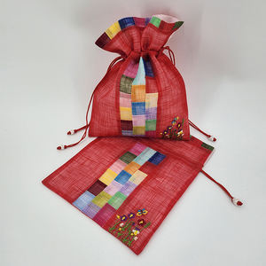 [Goyu] Pochette cadeau coréenne traditionnelle en patchwork avec cordon de serrage et broderie, réutilisable en polyester pour bijoux et souvenirs - Product Image 3