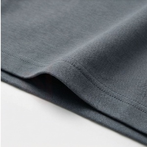 Chemise décontractée pour homme en piqué 100 % polyester bleu marine à manches courtes, respirante, infroissable, coupe classique, design tricoté uni - Product Image 6