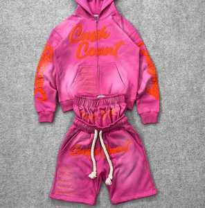 Conjunto Deportivo para Hombre: Sudadera con Capucha y Cremallera Estilo Urbano Personalizada con Letras Bordadas Efecto Desgastado y Pantalones Cortos con Bloques de Color y Parches - Product Image 3