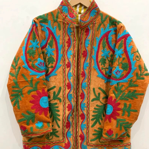 Chaqueta Clásica de Terciopelo Suzani para Mujer, Chaqueta Corta Bordada con Flores, Estilo Bohemio, Atuendo de Otoño Invierno - Product Image 1