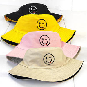 Chapeau Bob Brodé Rose et Blanc Unisexe en Toile de Coton Décontracté Printemps-Été pour Adulte avec Logo Smiley sur le Panneau Avant - Product Image 6