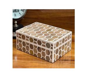 Caja de almacenamiento MDF con incrustaciones de resina de diseño personalizado, caja de almacenamiento decorativa con incrustaciones de resina, caja de joyería de resina al mejor precio asequible. - Product Image 1