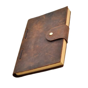 สมุดบันทึกปกหนังแข็งแบบสั่งทำพิเศษ สมุดวาดภาพพร้อมสายรัดแบบโบราณ ปิดด้วยตัวล็อค เย็บด้วยด้าย ทำด้วยมือ 200 หน้า ดีไซน์ไม่ซ้ำใคร - Product Image 1