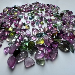 Lote de Turmalina Natural Multicolor en Forma de Pera Cabujón de 133 Quilates |   Piedras Preciosas Sueltas de 3x5mm a 6x8mm - Product Image 3