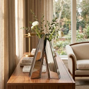 Jarrón de Flores Hecho a Mano de Latón y Acero, 26 cm, Plateado Pulido Espejo, Diseño de Fragmentos, Centro de Mesa para Hogar/Hotel/Bodas - Product Image 2