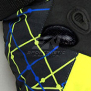 Vêtements d'hiver modernes pour l'extérieur avec un design confortable en tissu chaud, gants de ski pour les aventures sur la neige - Product Image 4