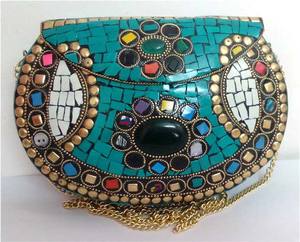 Sacs à main en métal pour femmes, multicolores, à porter en bandoulière, pour les soirées, GC-BG-416, disponibles au meilleur prix en provenance d'Inde. - Product Image 1