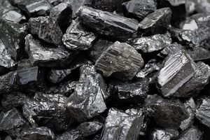 Pierres brutes brutes de cristal de guérison de tourmaline noire naturelle de meilleure qualité pour le nettoyage et la protection de l'énergie - Product Image 3