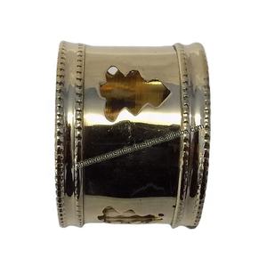 ผู้ถือแหวนผ้าเช็ดปากทองเหลืองแฮนด์เมดแบบดั้งเดิมขายส่งพร้อมการออกแบบต้นคริสต์มาสสําหรับโฮมออฟฟิศโรงแรม - Product Image 1