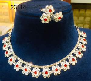 Nouveauté MOLL JEWELLERS – Parure florale tendance en alliage de zinc plaqué or 24 carats avec zircon, collier et boucles d'oreilles, cadeau de mariage pour femme - Product Image 5